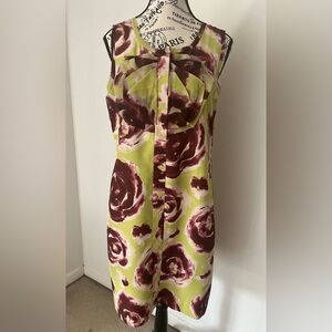 Stunning Simply Vera Wang Green & Burgundy size 10 dress ruffled front & pockets